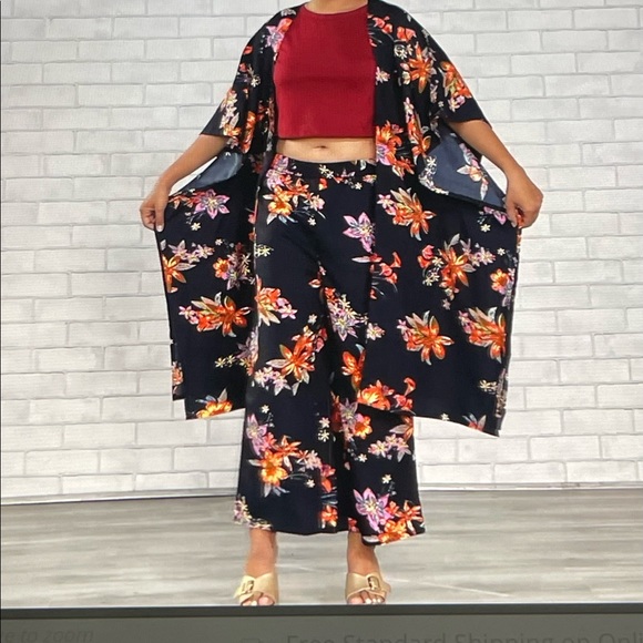 KIMONO/PANT SET💕💕BUY ONE GET ONE 1/2 OFF💕💕$$$$ - Picture 9 of 10